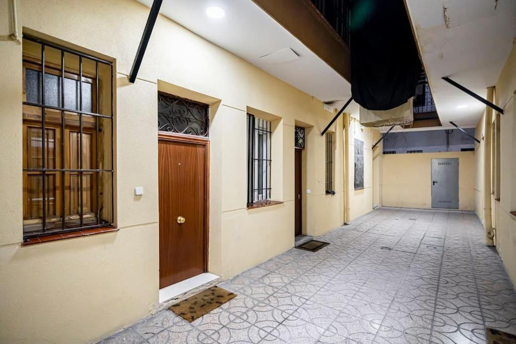 Studio Near Embajadores And Atocha Madrid Exterior foto