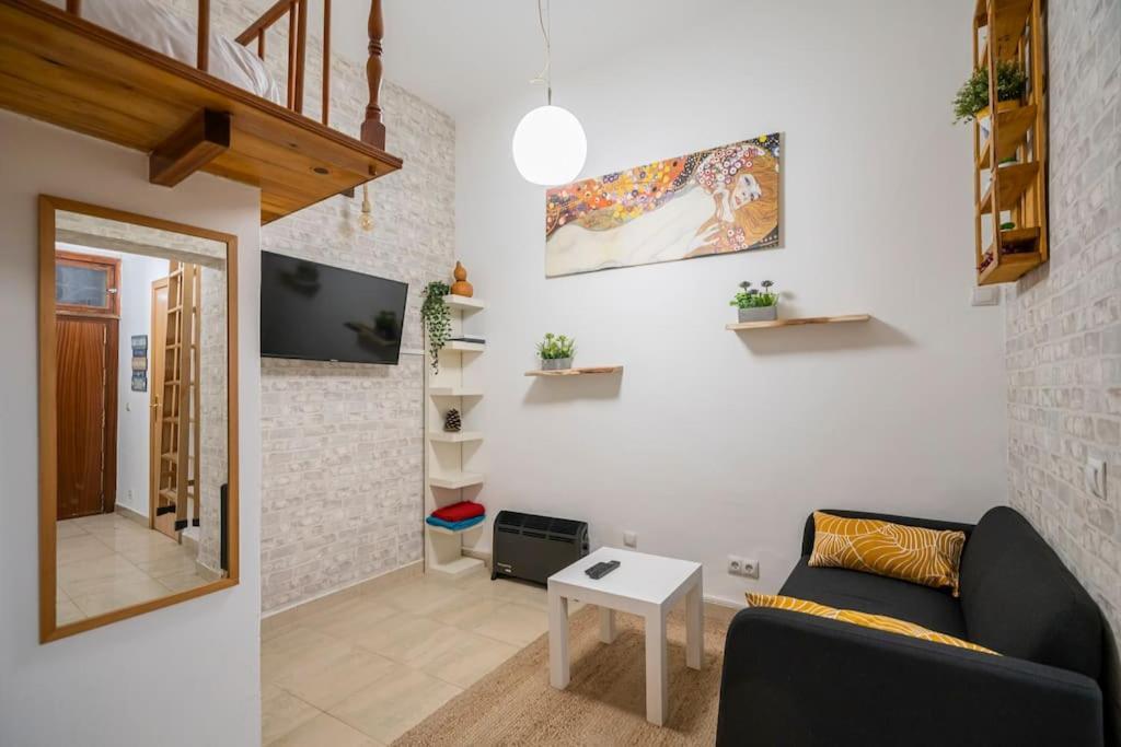 Studio Near Embajadores And Atocha Madrid Exterior foto